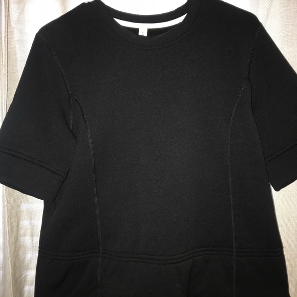 Lululemon black cut off sweatshirt - Picture 2 of 4